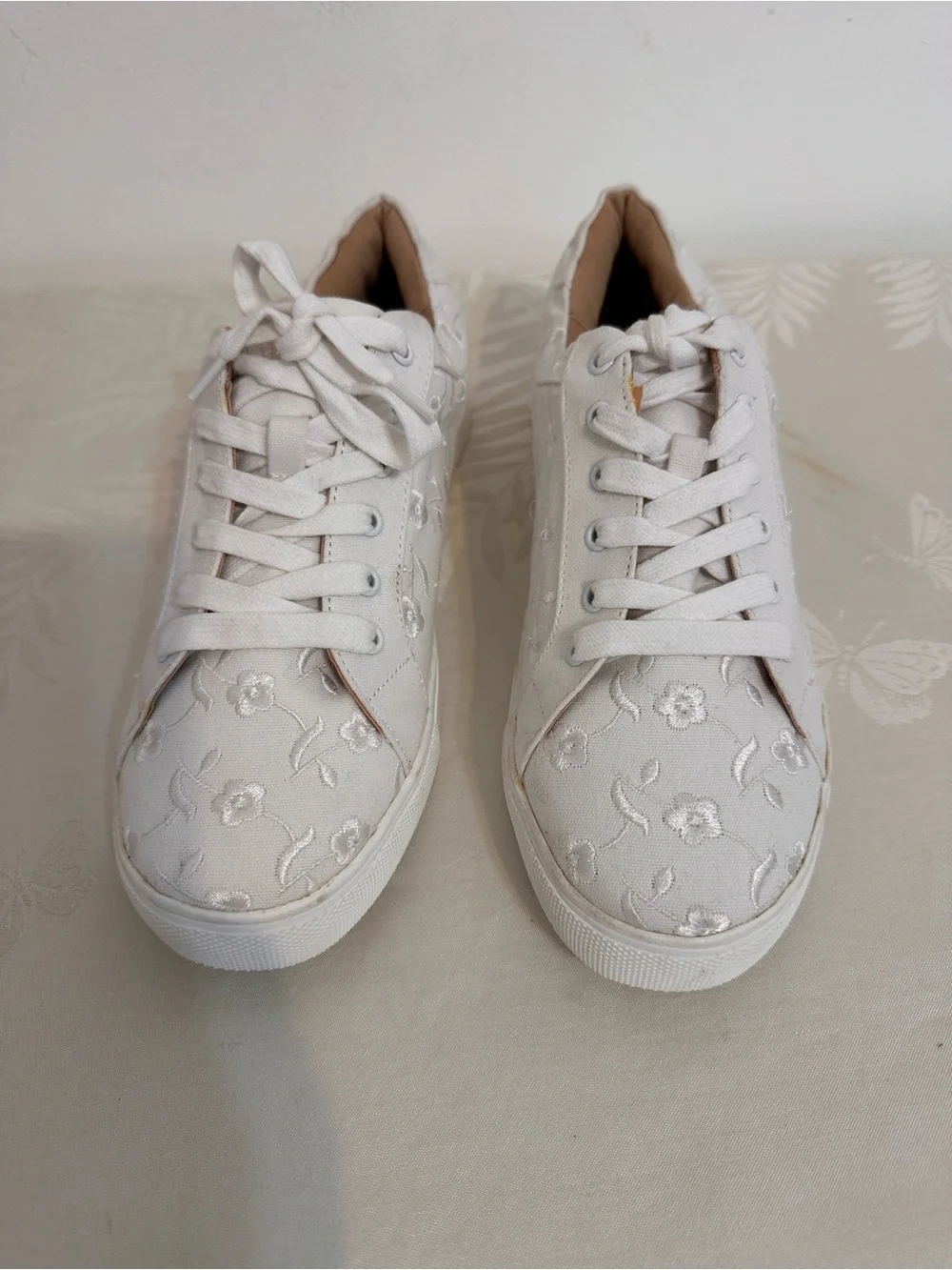 Loft White Floral Lace-Up Women’s Sneakers